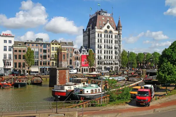 Kanaal bij Blaak in Rotterdam